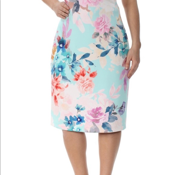 Flower dress - Picture 2 of 4